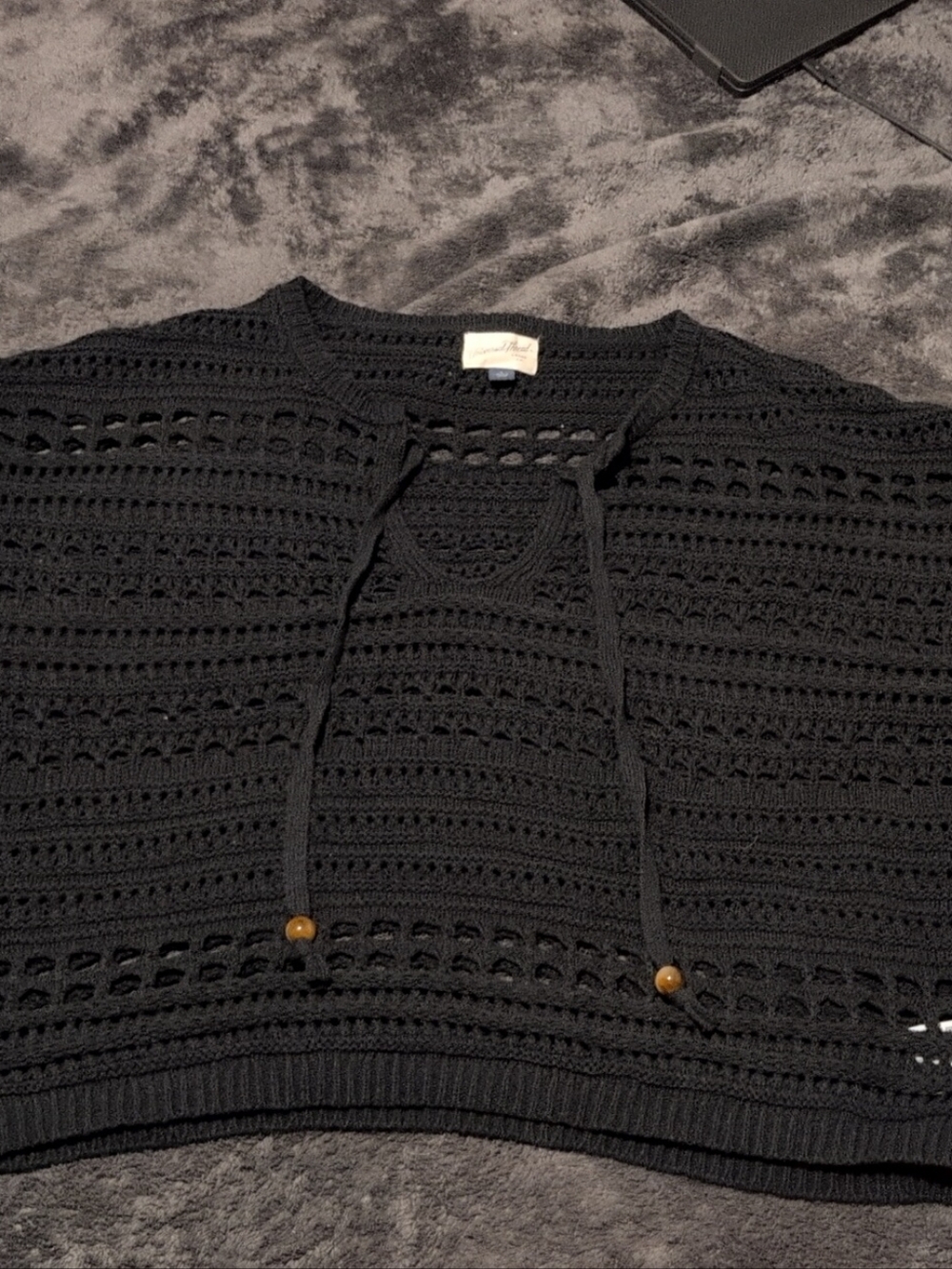 Universal Thread Black Knit ShortnSleeve New/Large)